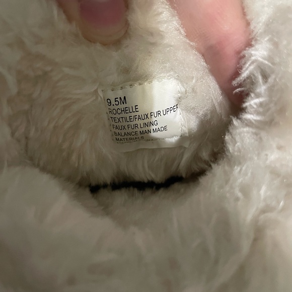 Makalu Fuzzy Ankle Booties BUNDLE Women’s Size 9.5 - Picture 9 of 11